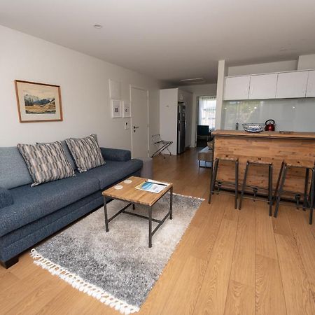 Cairnsmore Apartment Лейк Текапо Екстериор снимка